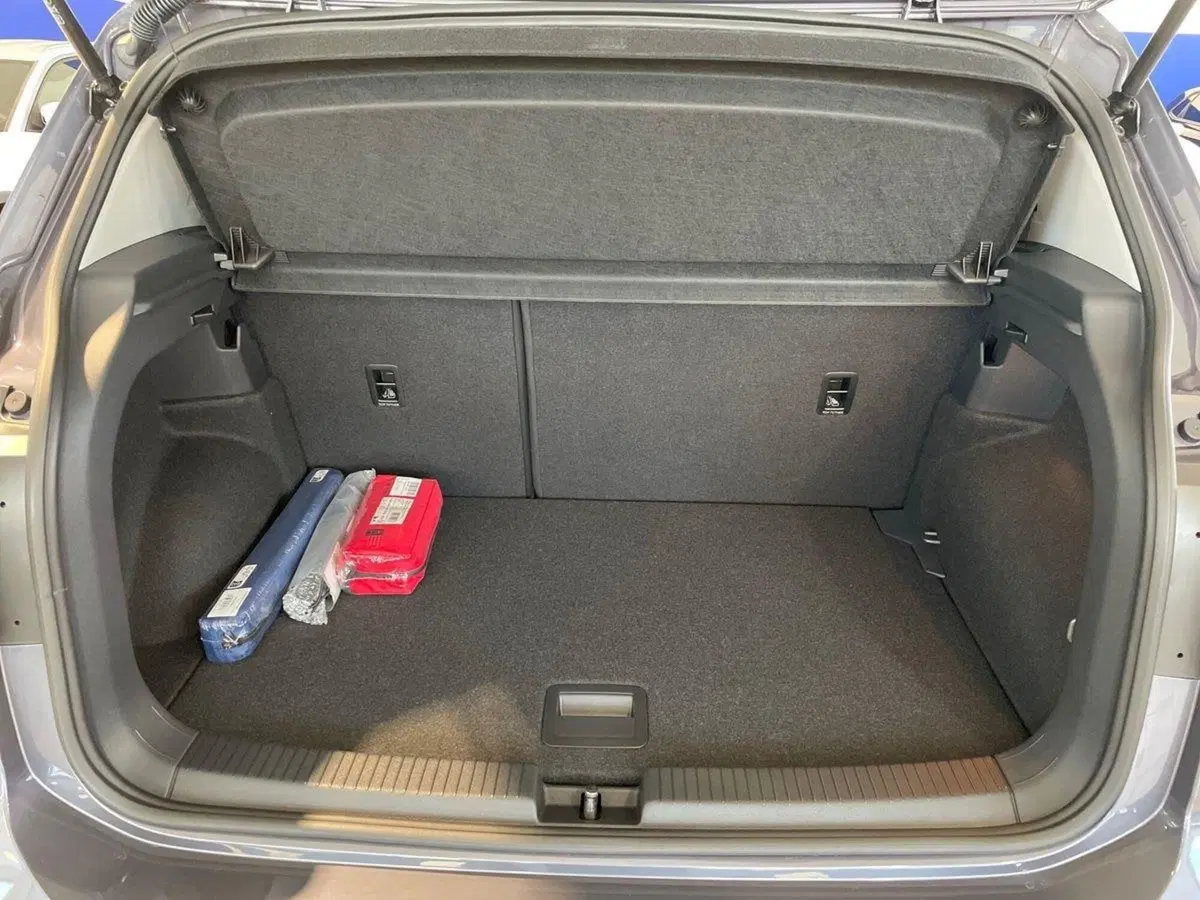 Volkswagen T-Cross nuova a Pistoia (8)