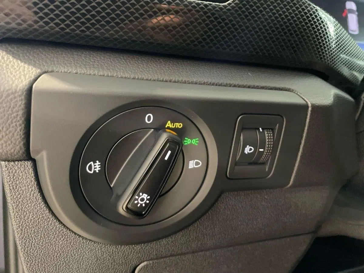 Volkswagen T-Cross nuova a Pistoia (20)