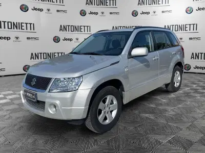 Suzuki Grand Vitara 1.9 DDiS 5 porte Executive del 2007 usata a Jesi