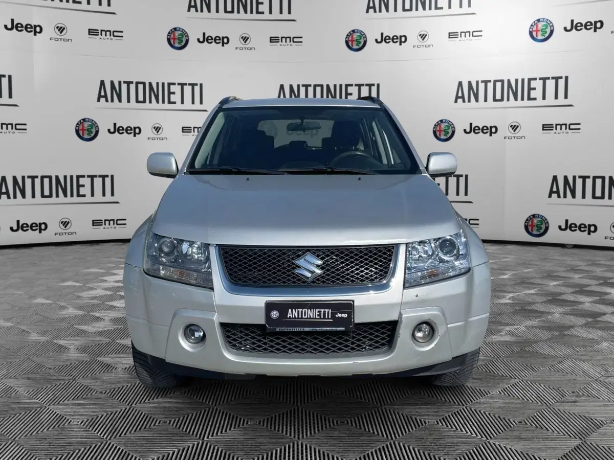 Suzuki Grand Vitara usata a Ancona (2)