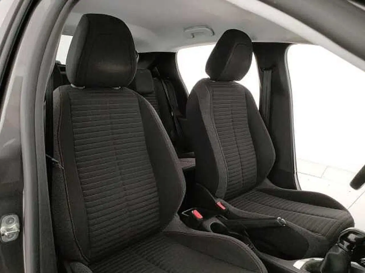 Peugeot 208 usata a Caserta (13)