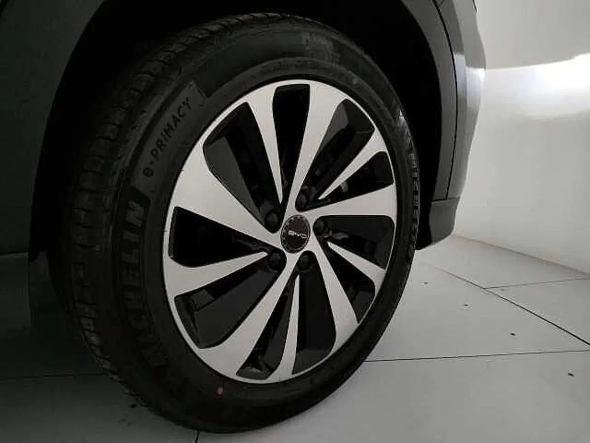 Byd Seal U DM-i usata a Caserta (10)