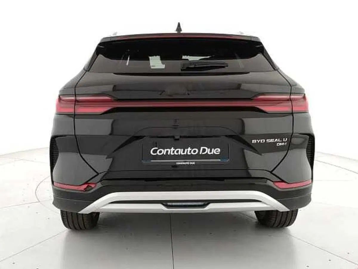 Byd Seal U DM-i usata a Caserta (6)