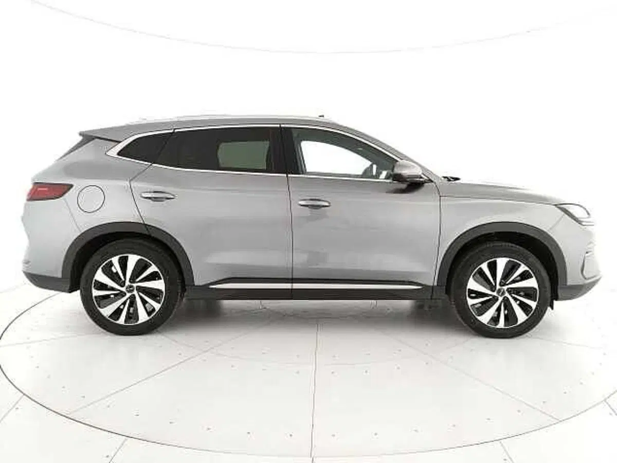 Byd Seal U DM-i usata a Caserta (4)