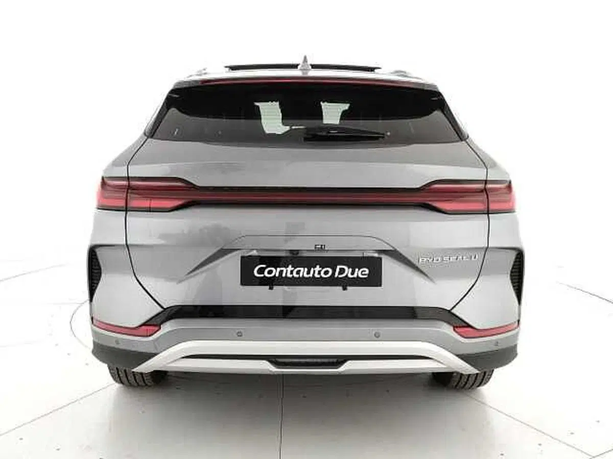 Byd Seal U DM-i usata a Caserta (6)