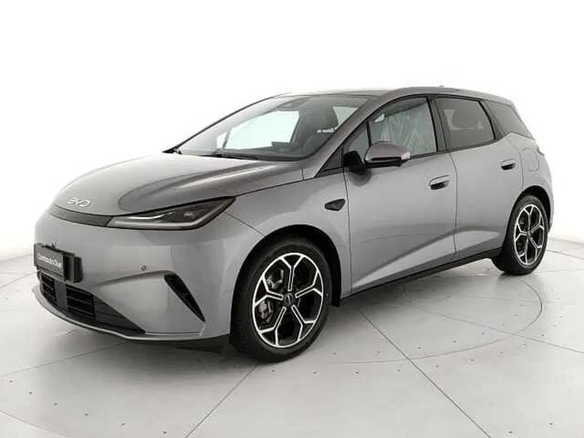 Byd Dolphin G DM-i nuova a Caserta (9)