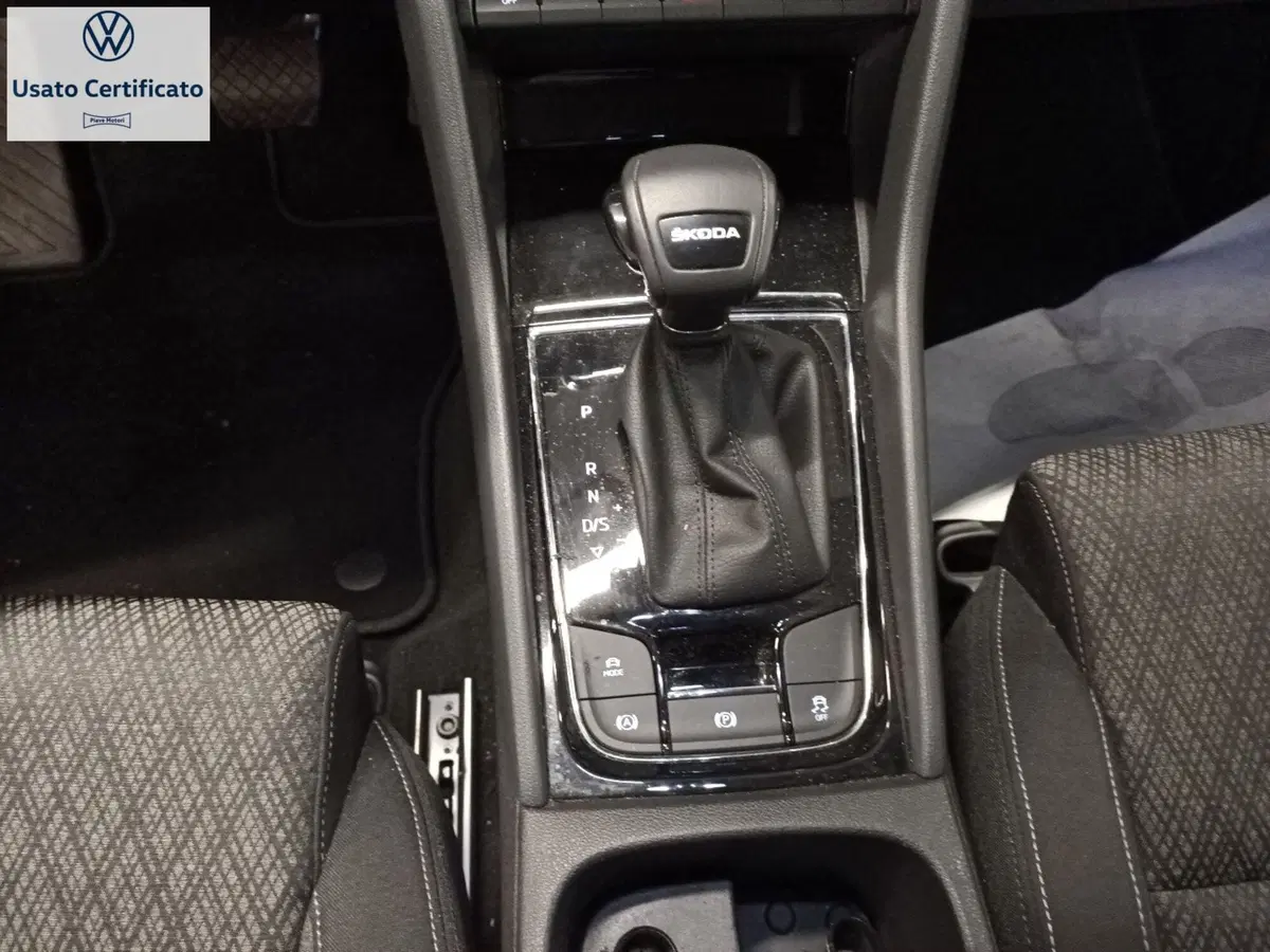 Skoda Karoq usata a Genova (15)