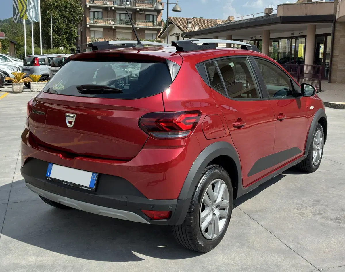 Dacia Sandero usata a Frosinone (6)