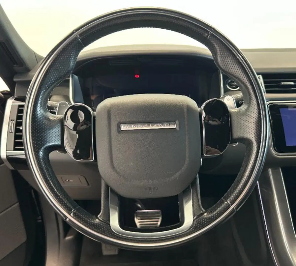 Land Rover Range Rover Sport usata a Venezia (17)