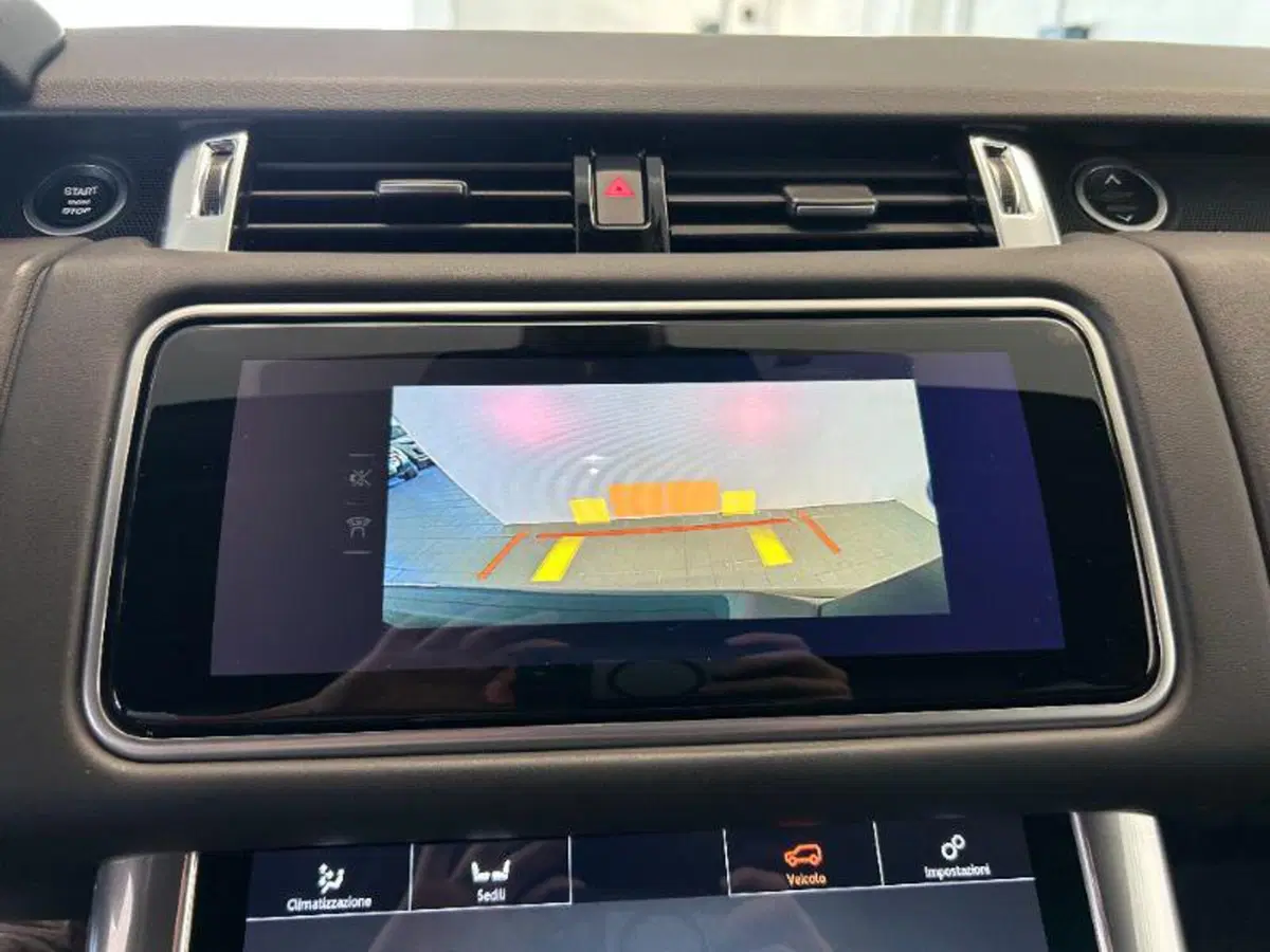 Land Rover Range Rover Sport usata a Venezia (20)