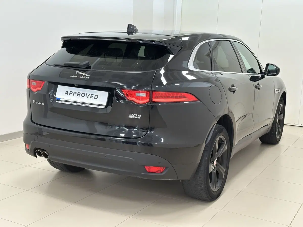 Jaguar F-Pace usata a Lodi (2)