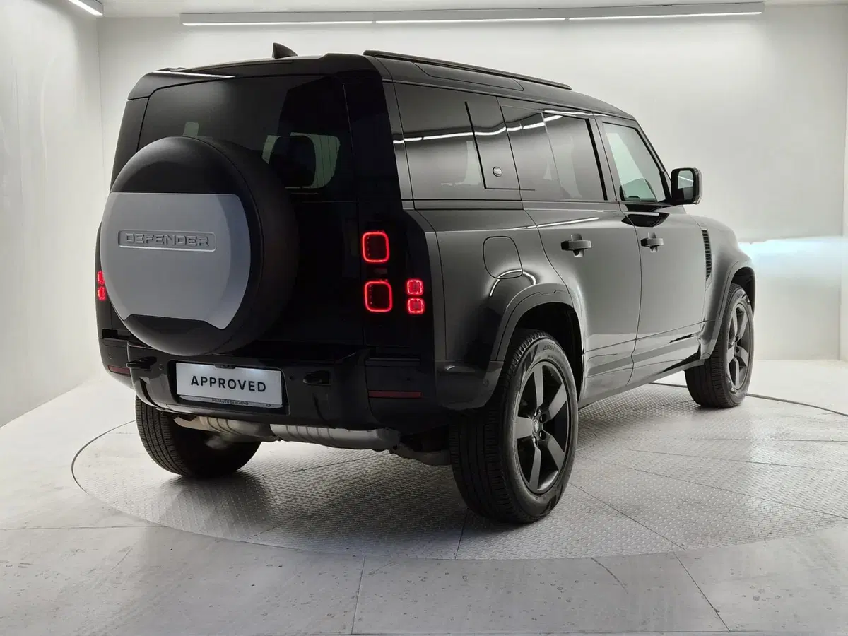 Land Rover Defender usata a Bergamo (2)