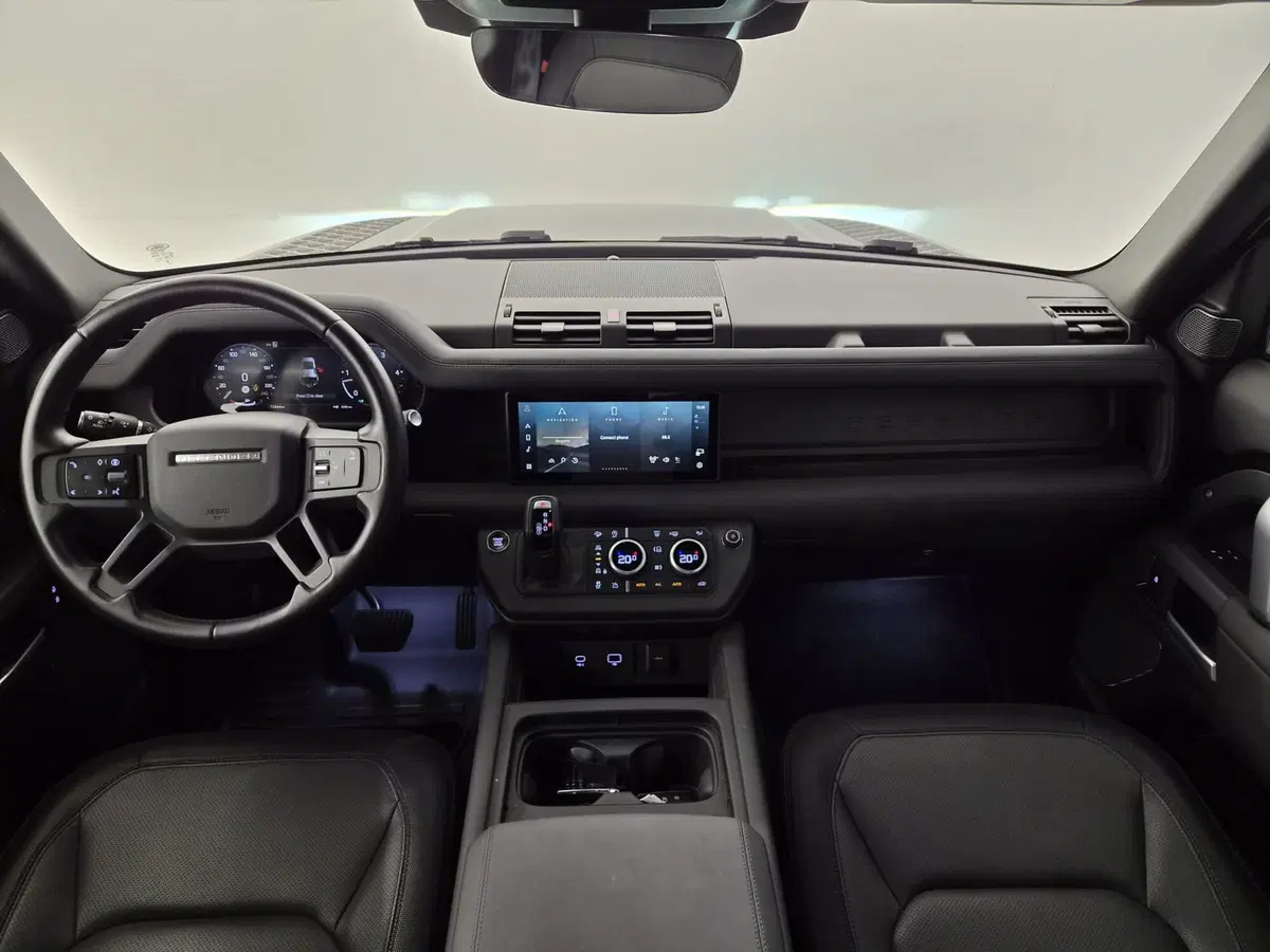 Land Rover Defender usata a Bergamo (4)