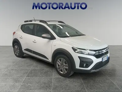 Dacia Sandero Streetway 1.0 tce Essential Eco-g 100cv 5 marce del 2023 usata a Arezzo