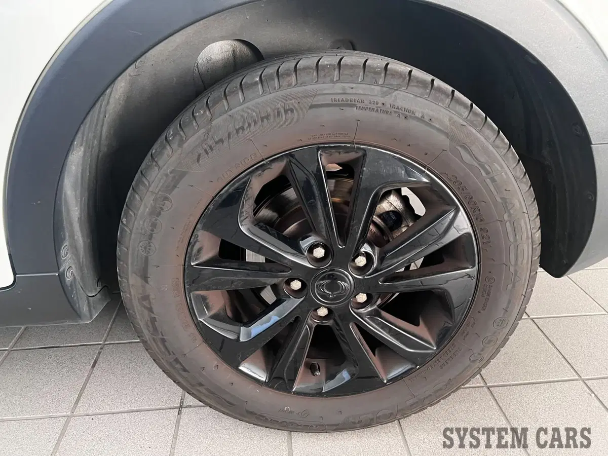 Ssangyong Tivoli usata a Monza e Brianza (11)