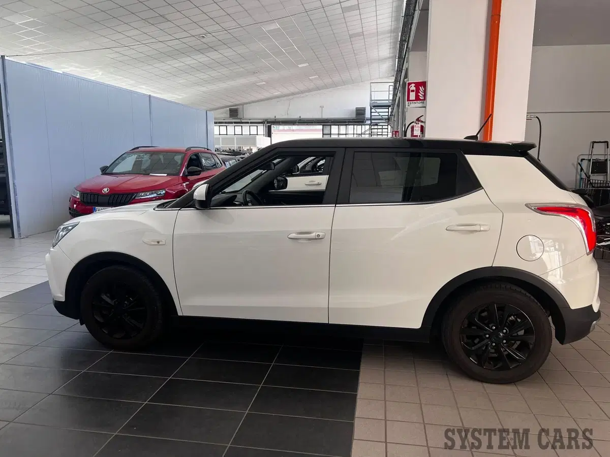 Ssangyong Tivoli usata a Monza e Brianza (4)