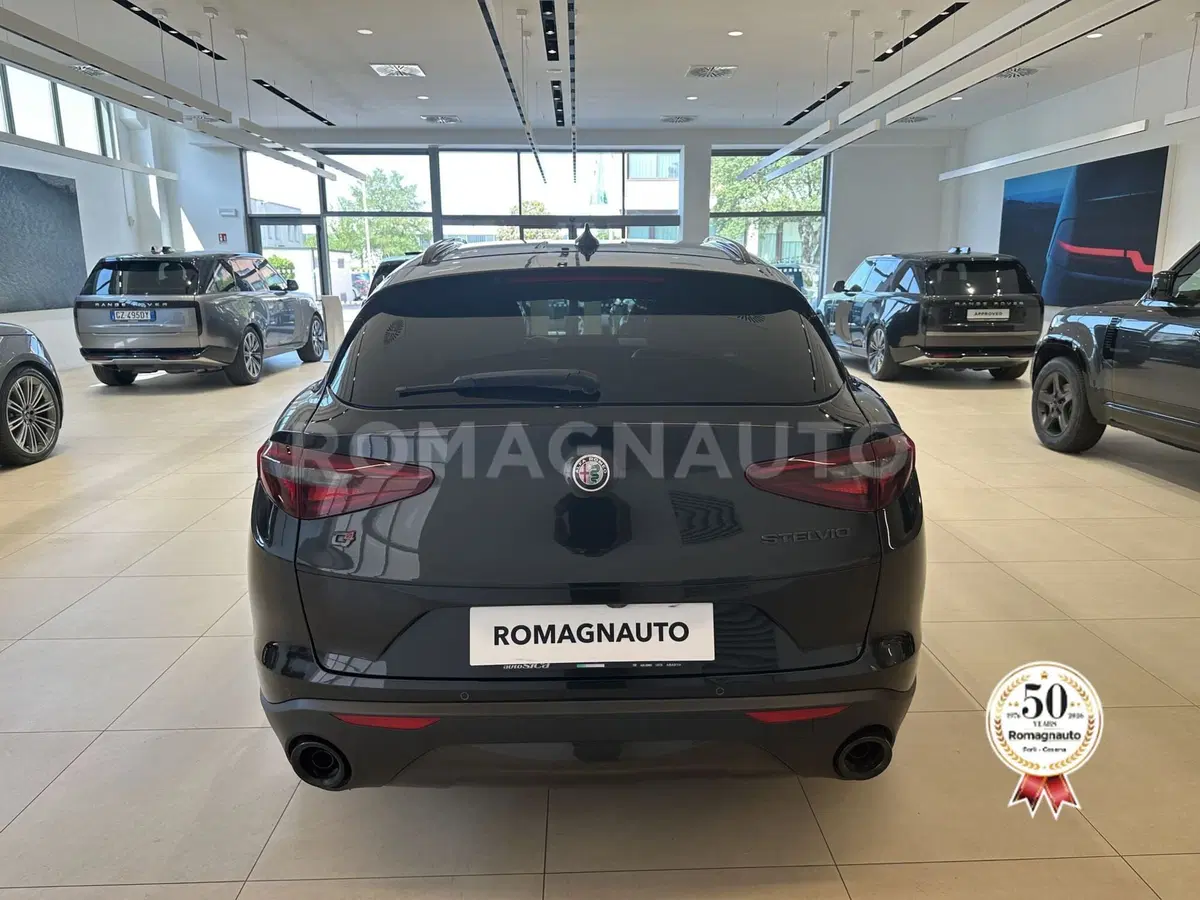 Alfa Romeo Stelvio usata a Forlì-Cesena (6)