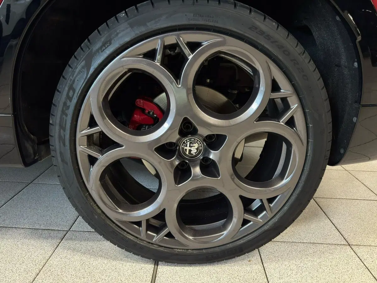 Alfa Romeo Tonale usata a Novara (9)