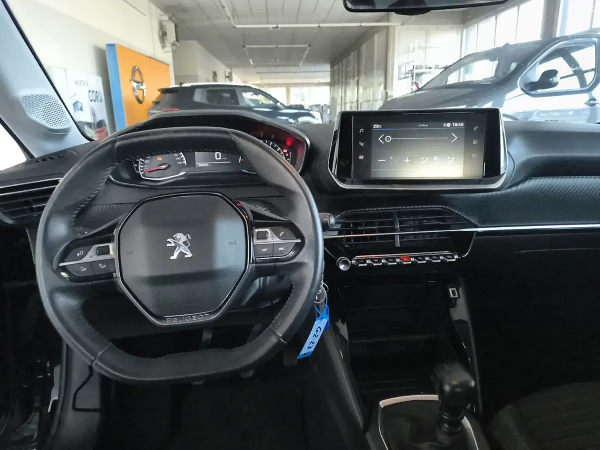 Peugeot 208 usata a Padova (10)