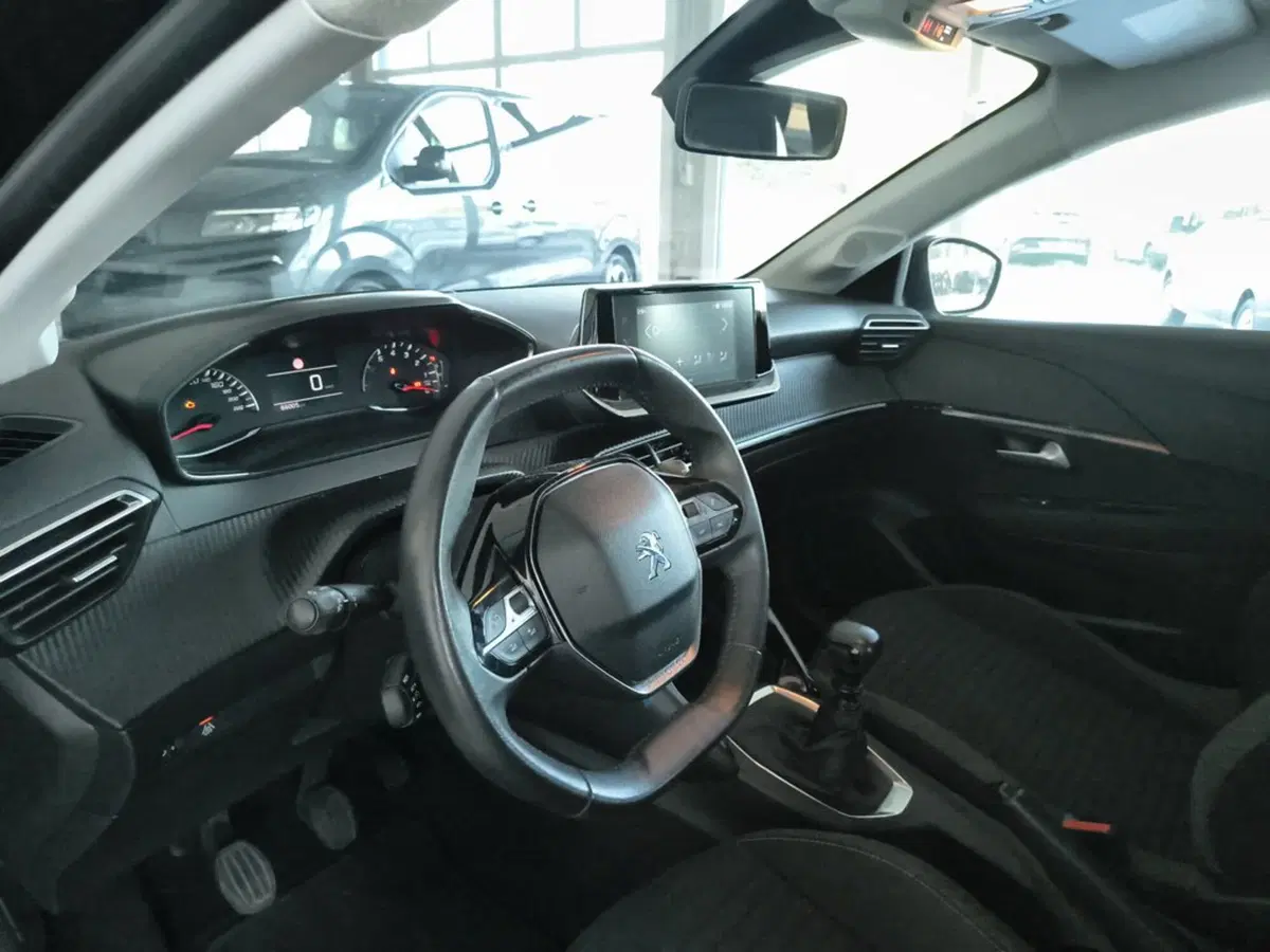 Peugeot 208 usata a Padova (9)