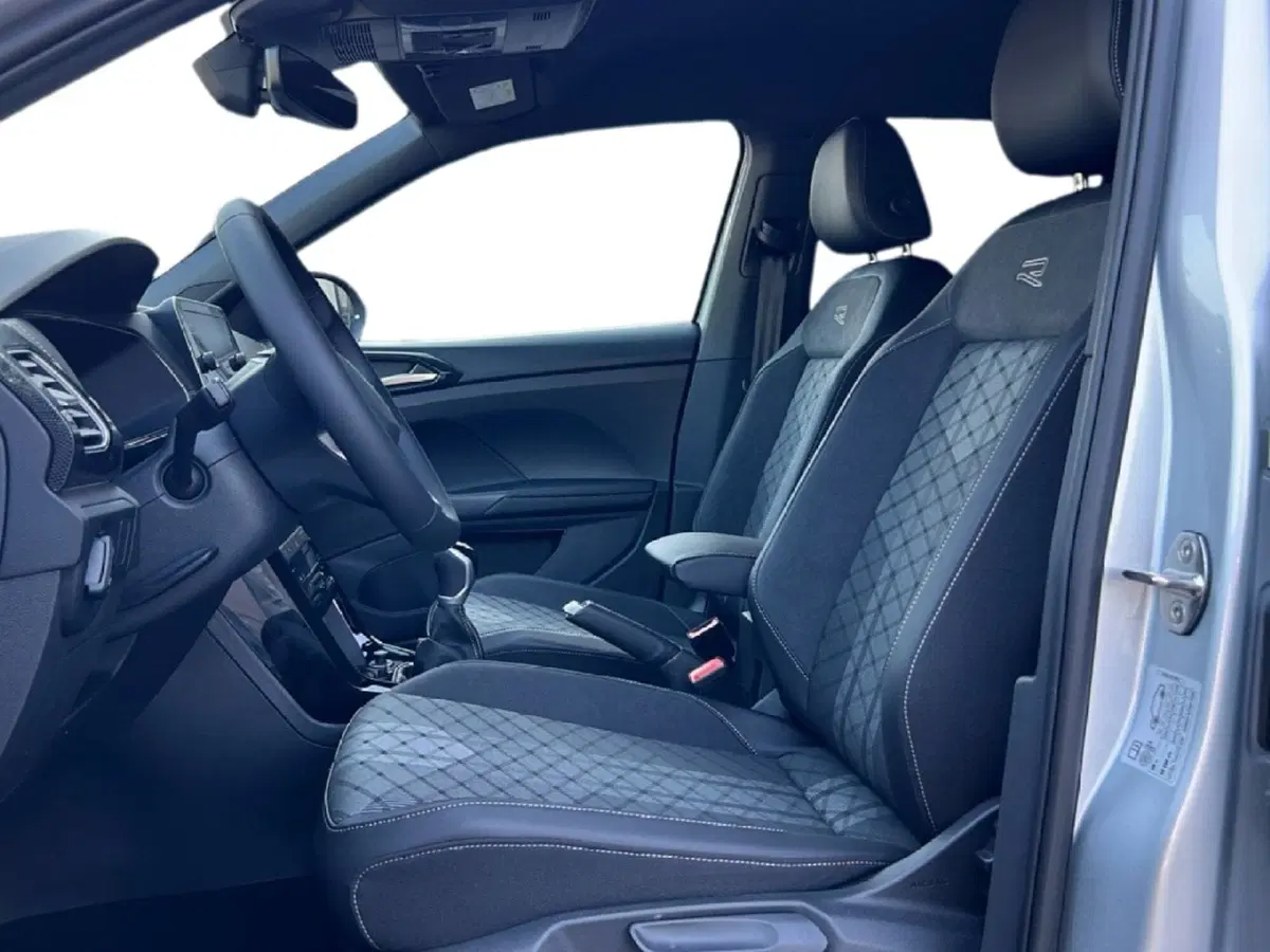 Volkswagen T-Cross nuova a Siena (11)