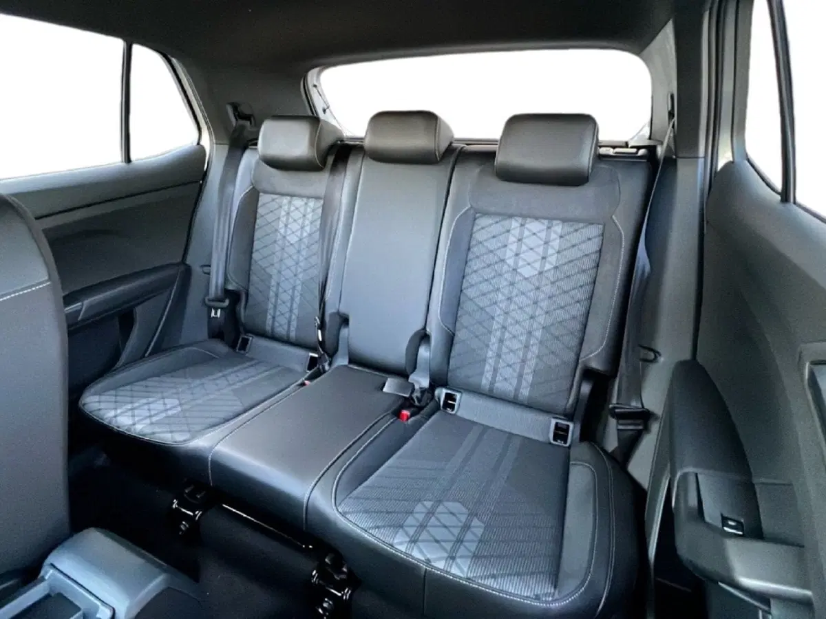 Volkswagen T-Cross nuova a Siena (12)