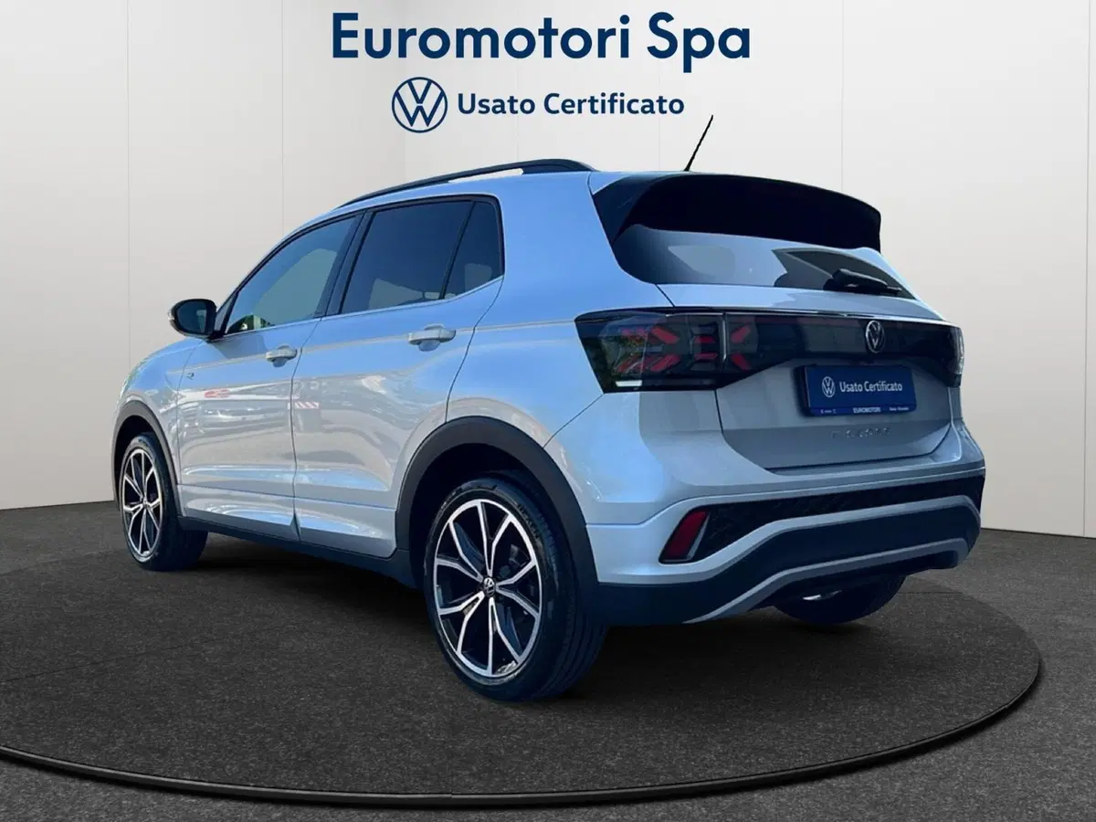 Volkswagen T-Cross nuova a Siena (3)