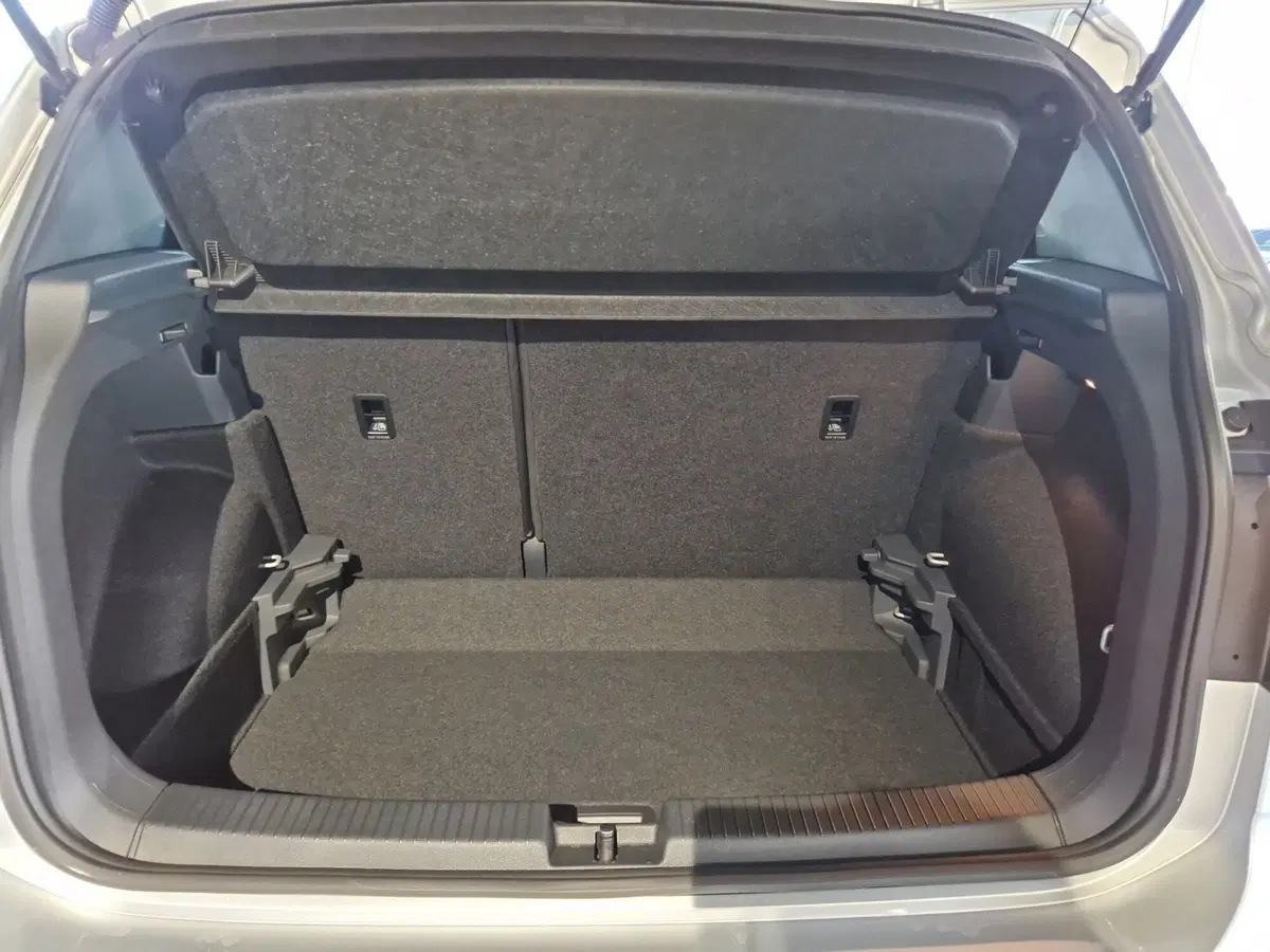 Volkswagen T-Cross nuova a Siena (10)