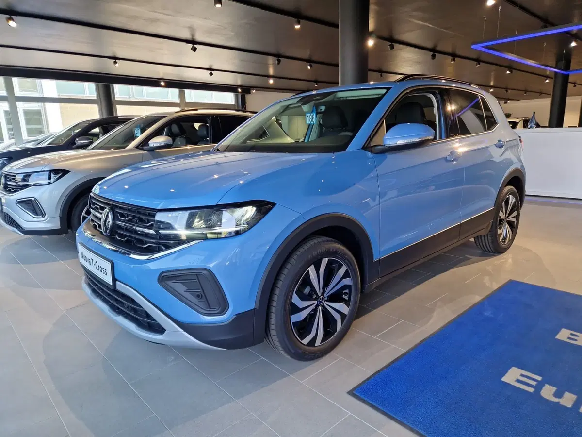 Volkswagen T-Cross nuova a Siena