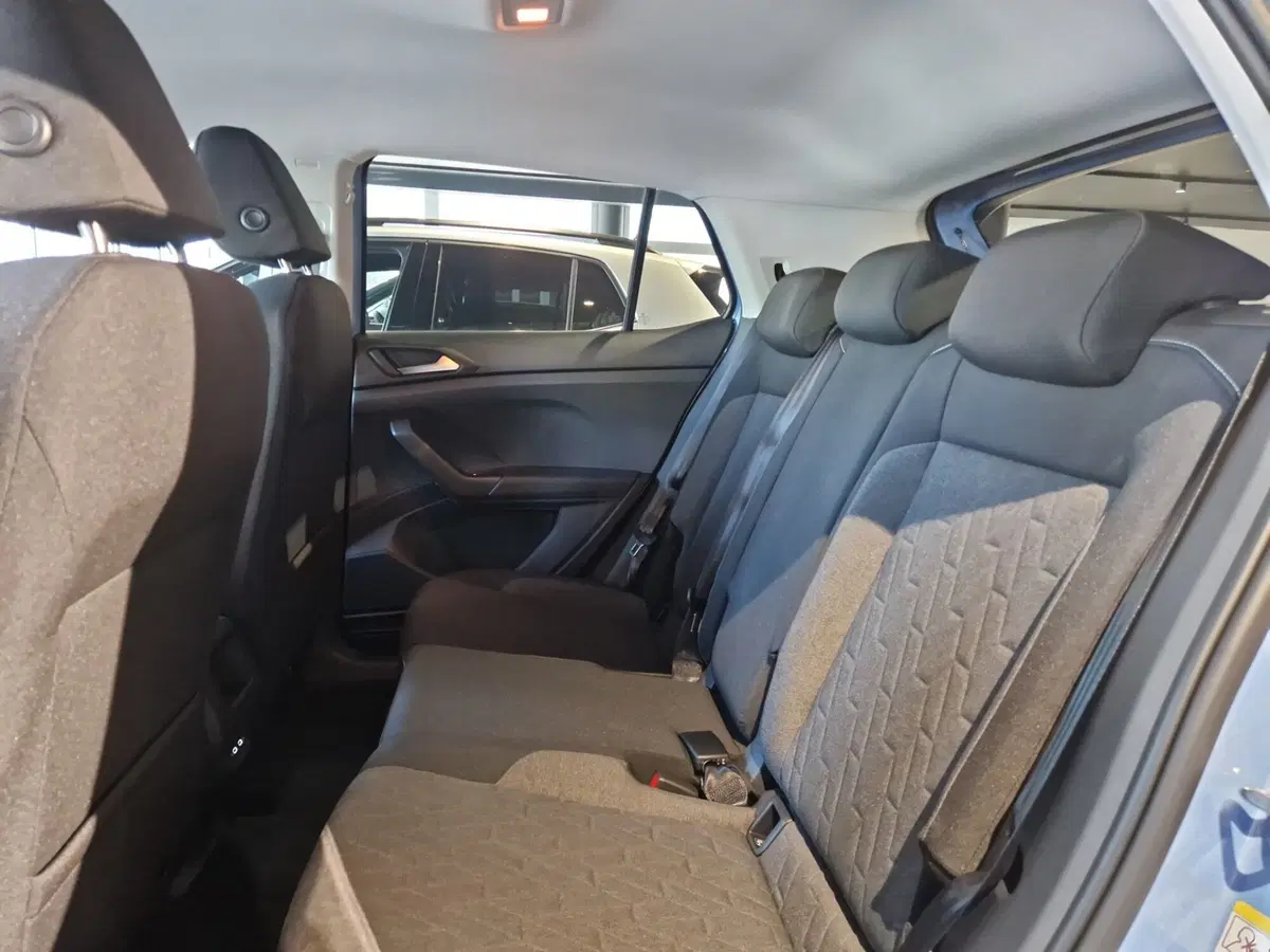 Volkswagen T-Cross nuova a Siena (12)
