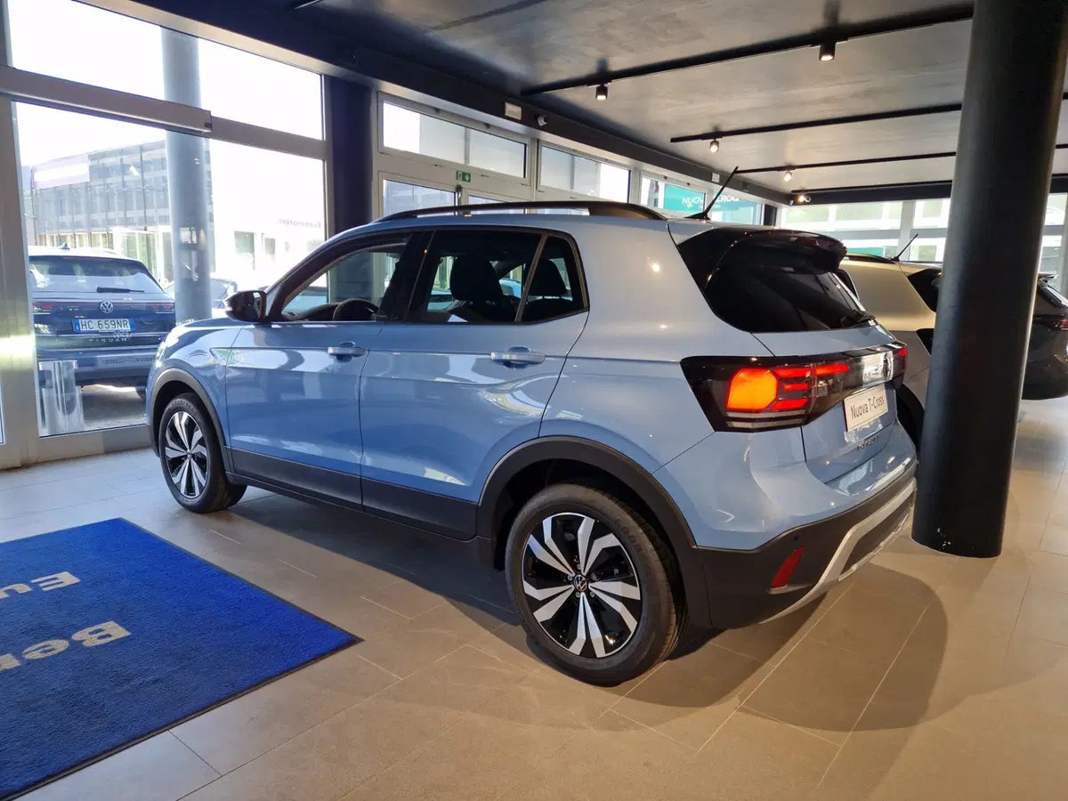 Volkswagen T-Cross nuova a Siena (3)