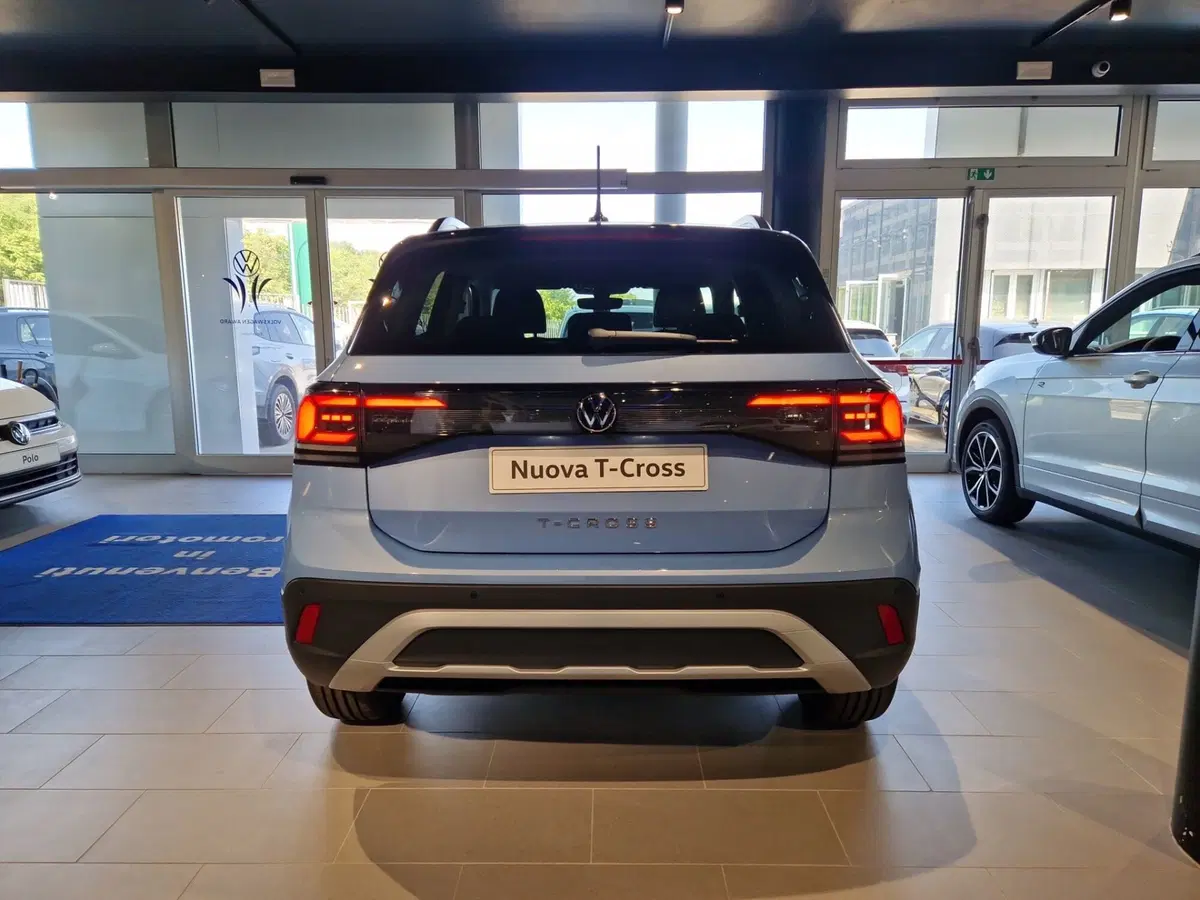 Volkswagen T-Cross nuova a Siena (4)
