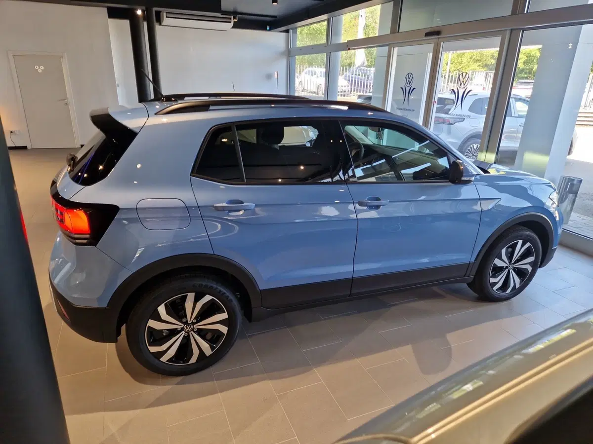 Volkswagen T-Cross nuova a Siena (6)