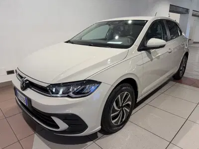 Volkswagen Polo 1.0 Young 80cv nuova a Genova