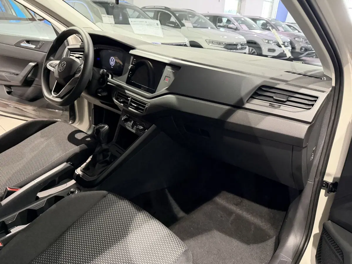 Volkswagen Polo nuova a Genova (10)