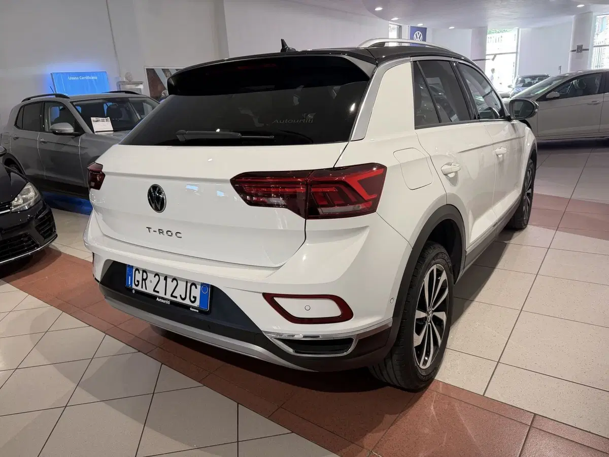 Volkswagen T-Roc usata a Genova (5)