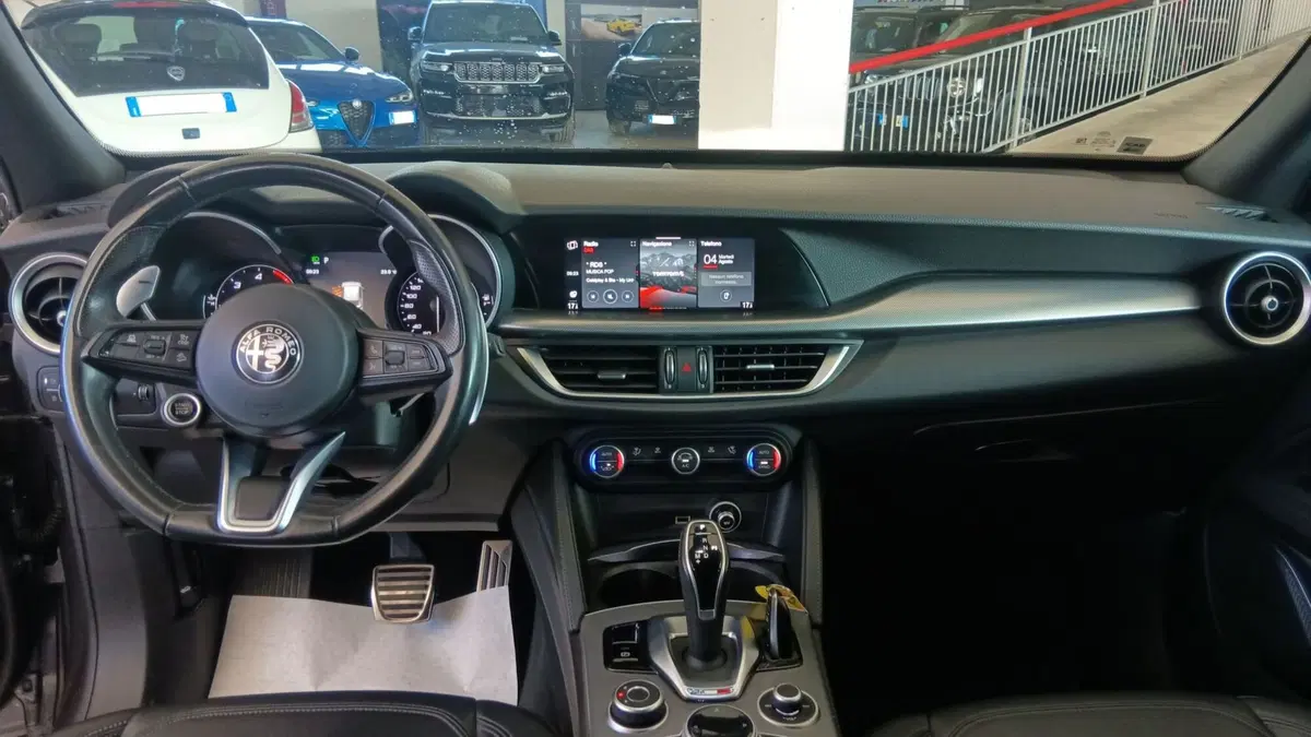 Alfa Romeo Stelvio usata a Terni (10)