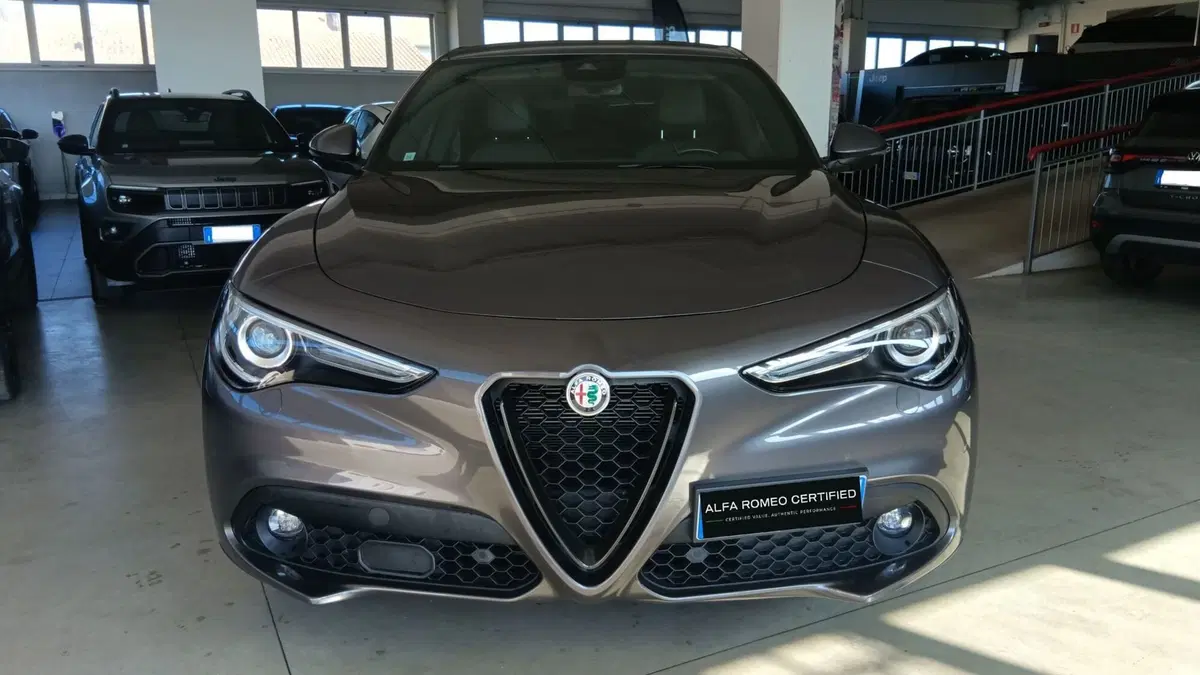 Alfa Romeo Stelvio usata a Terni (2)