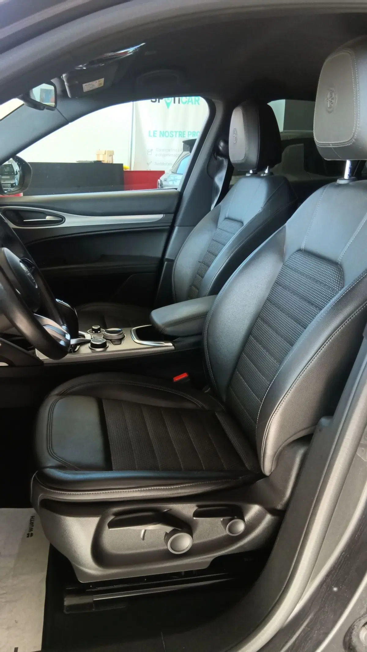 Alfa Romeo Stelvio usata a Terni (7)