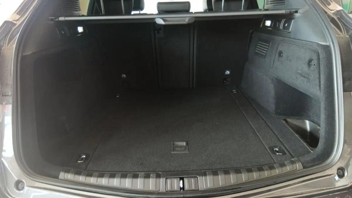 Alfa Romeo Stelvio usata a Terni (9)
