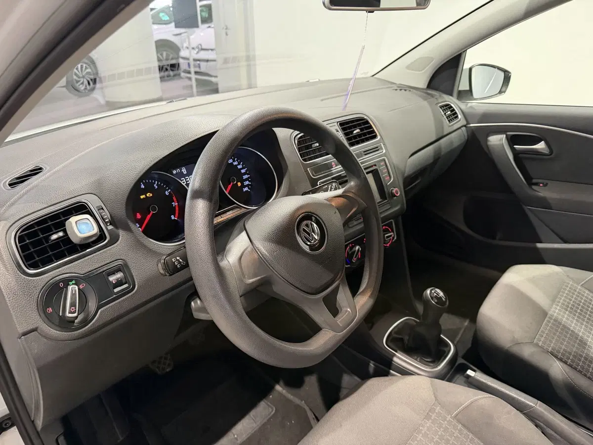 Volkswagen Polo usata a Genova (8)