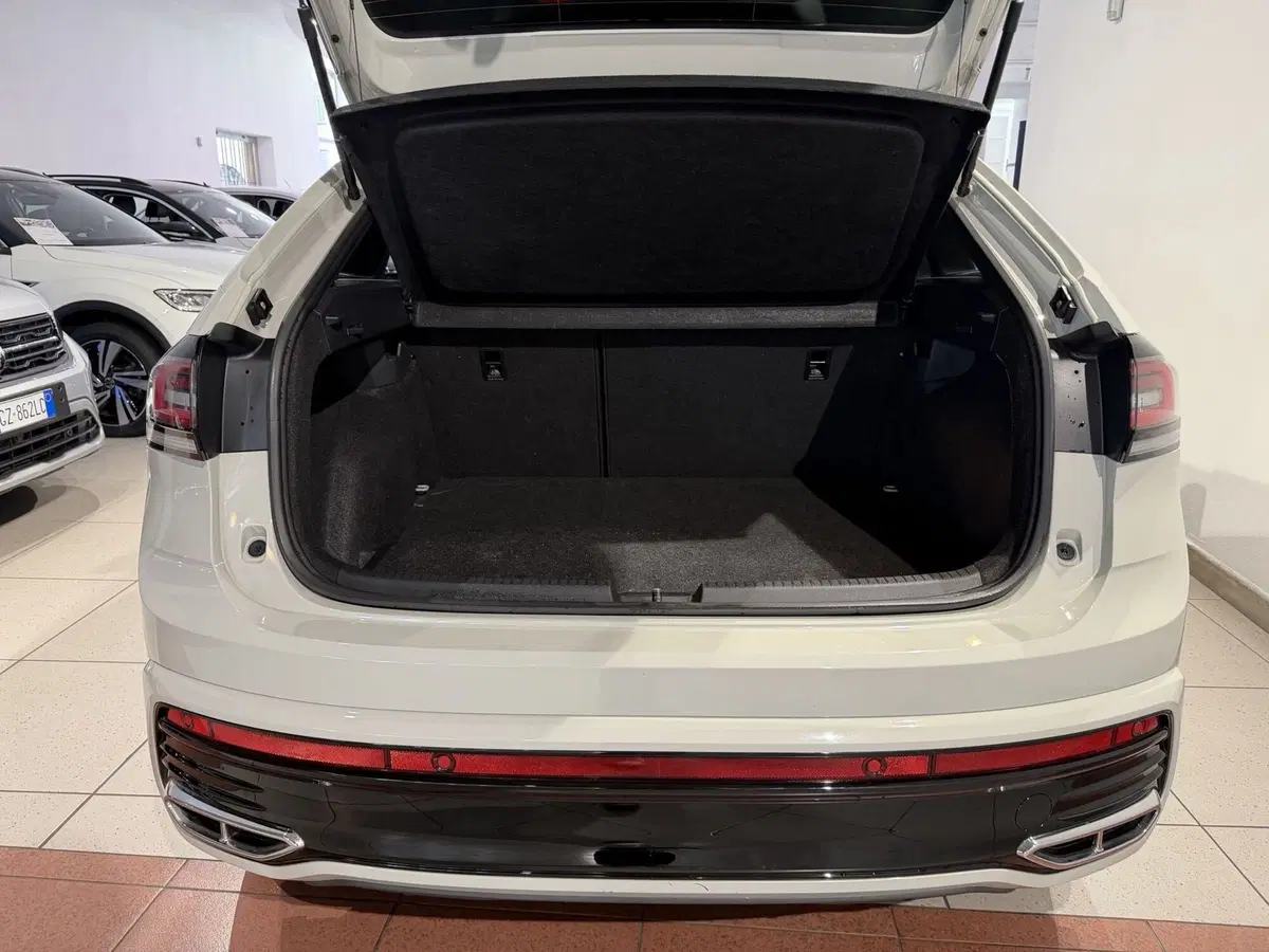 Volkswagen Taigo usata a Genova (11)