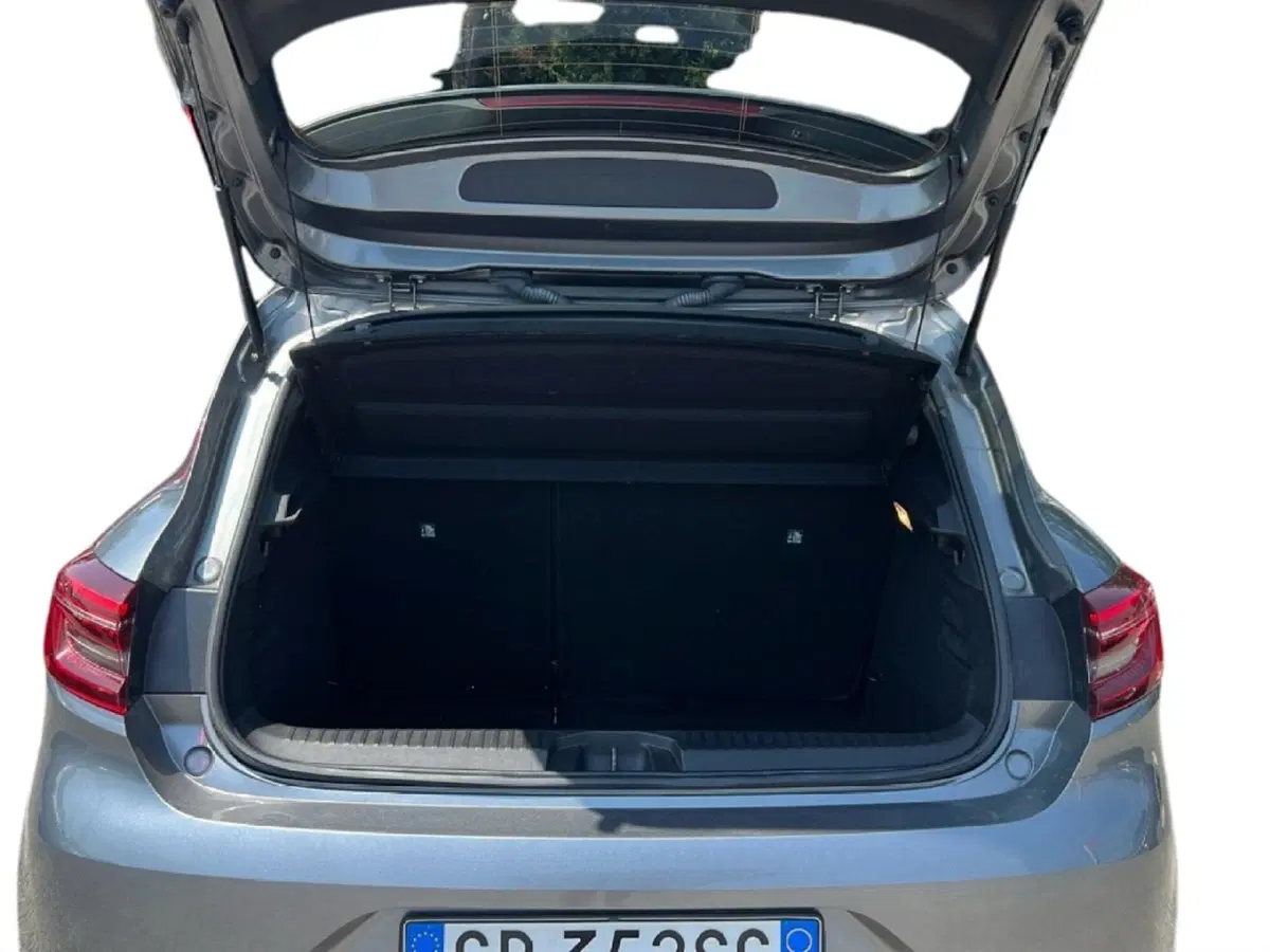 Renault Clio usata a Roma (10)
