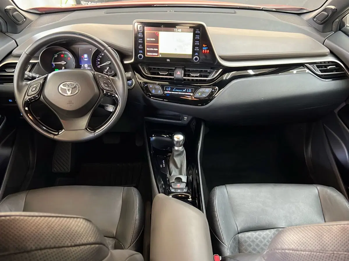 Toyota Toyota C-HR usata a Roma (11)