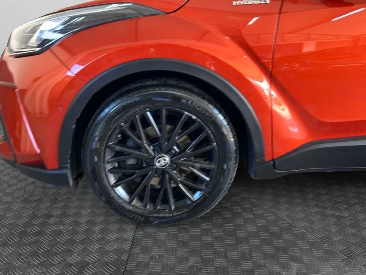 Toyota Toyota C-HR usata a Roma (9)