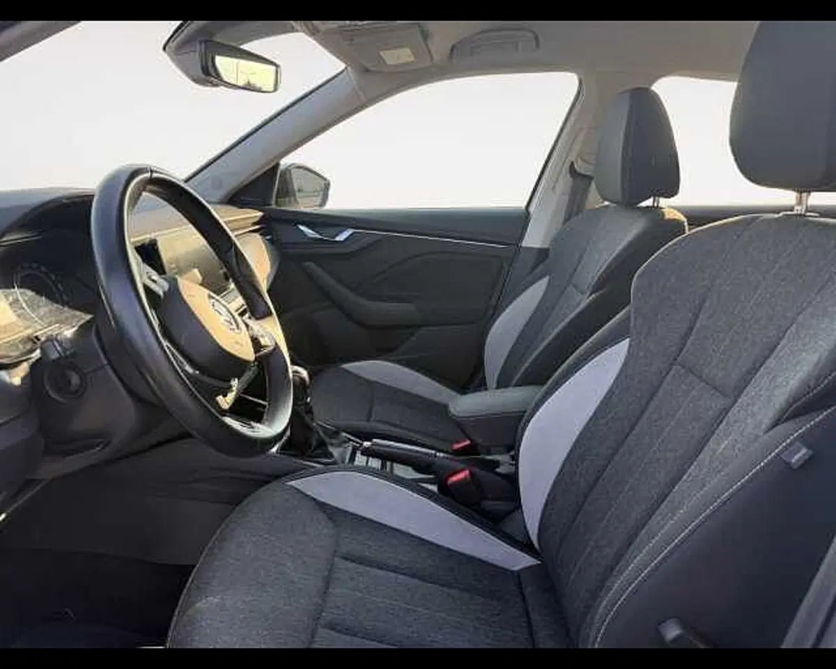 Skoda Kamiq usata a Ravenna (8)