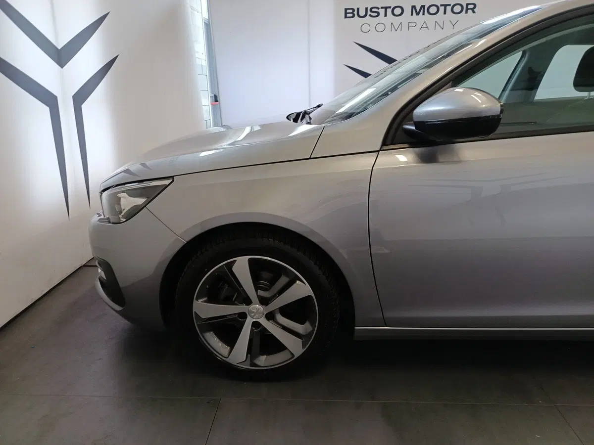 Peugeot 308 SW usata a Varese (7)