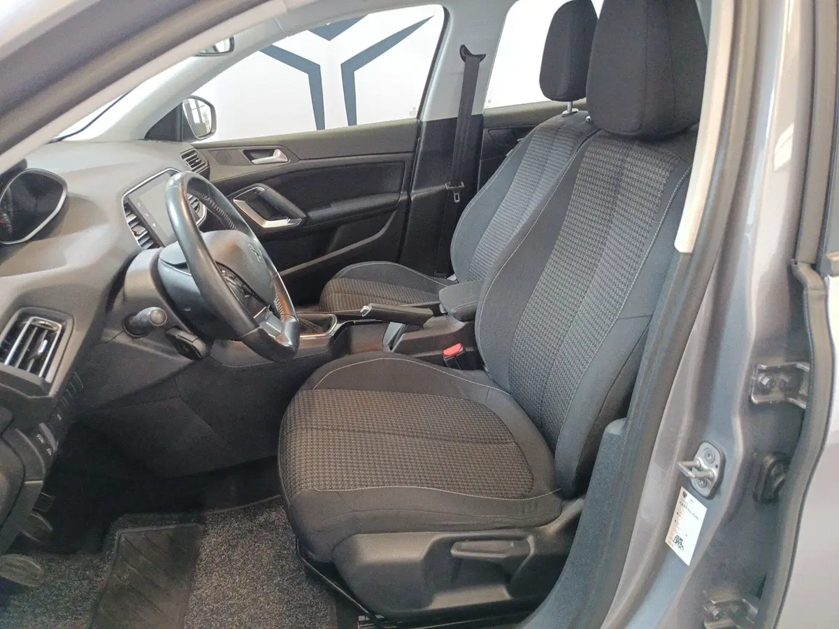 Peugeot 308 SW usata a Varese (8)
