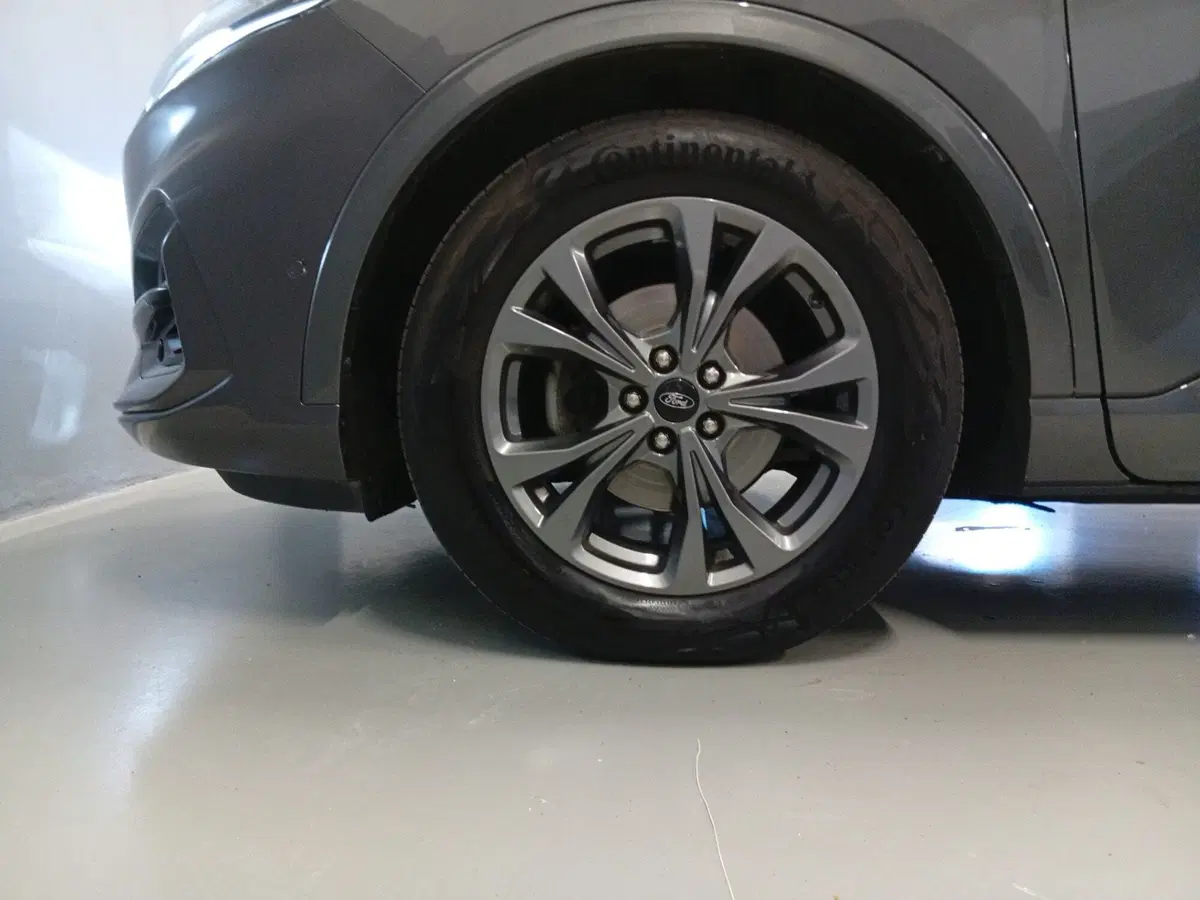 Ford Kuga usata a Varese (8)