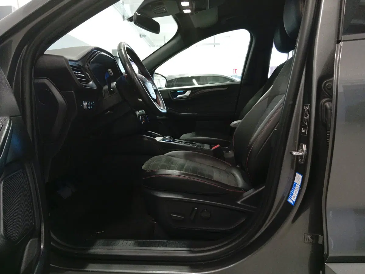 Ford Kuga usata a Varese (9)